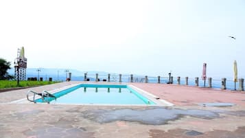 Utomhuspool