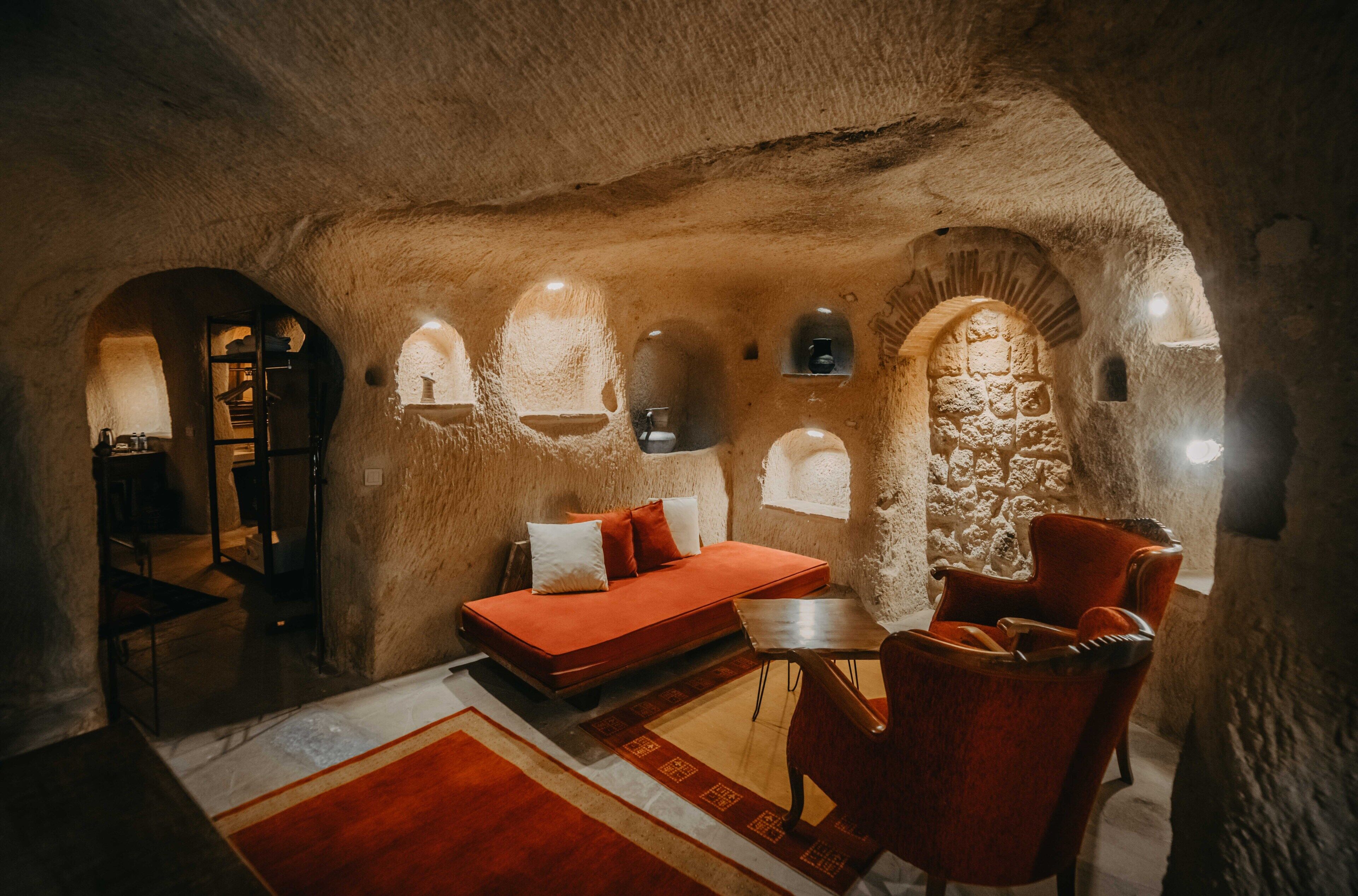 deluxe double room | living area | lcd tv, mp3 dock