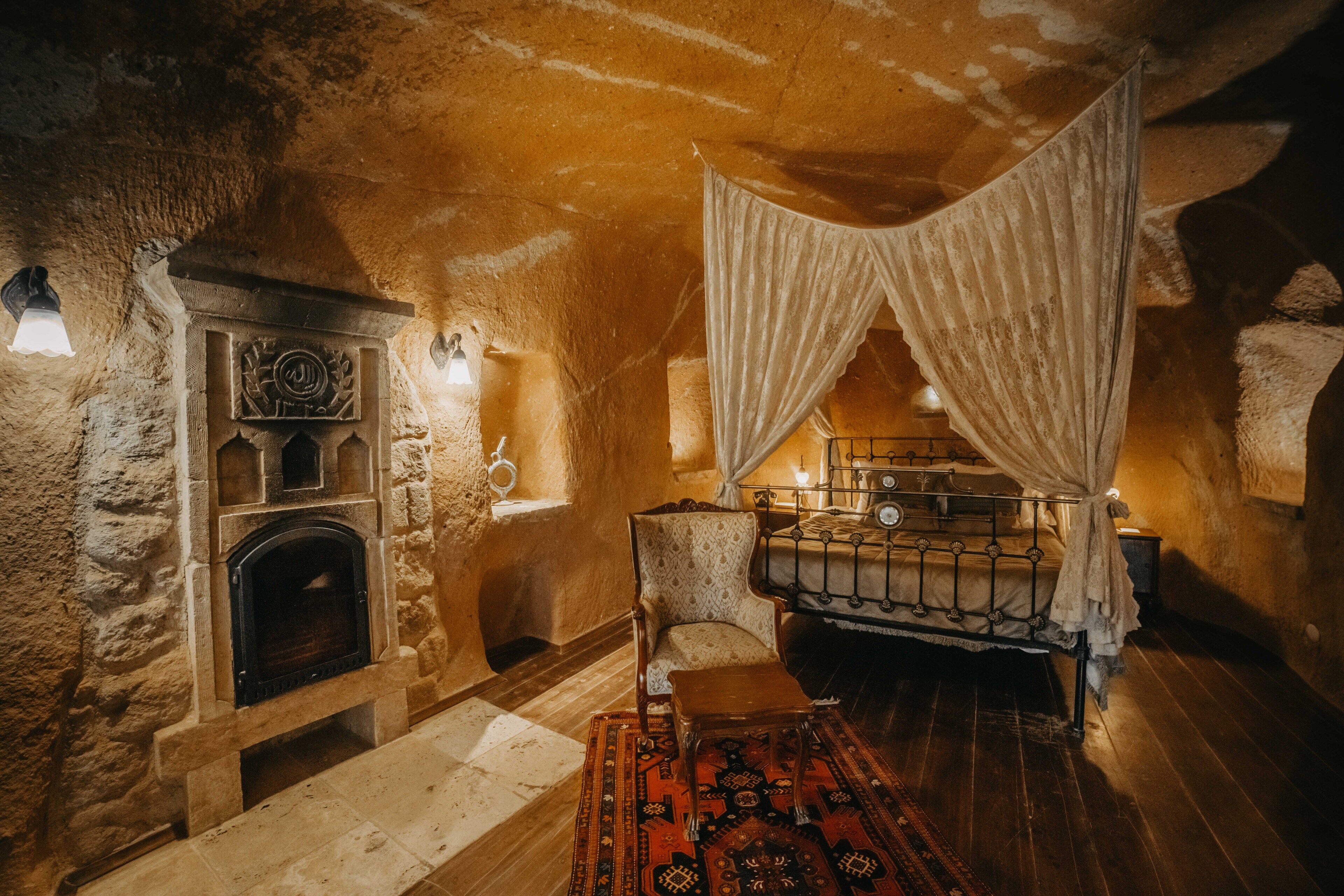 family cave suite  | premium bedding, minibar, in-room safe, individually decorated