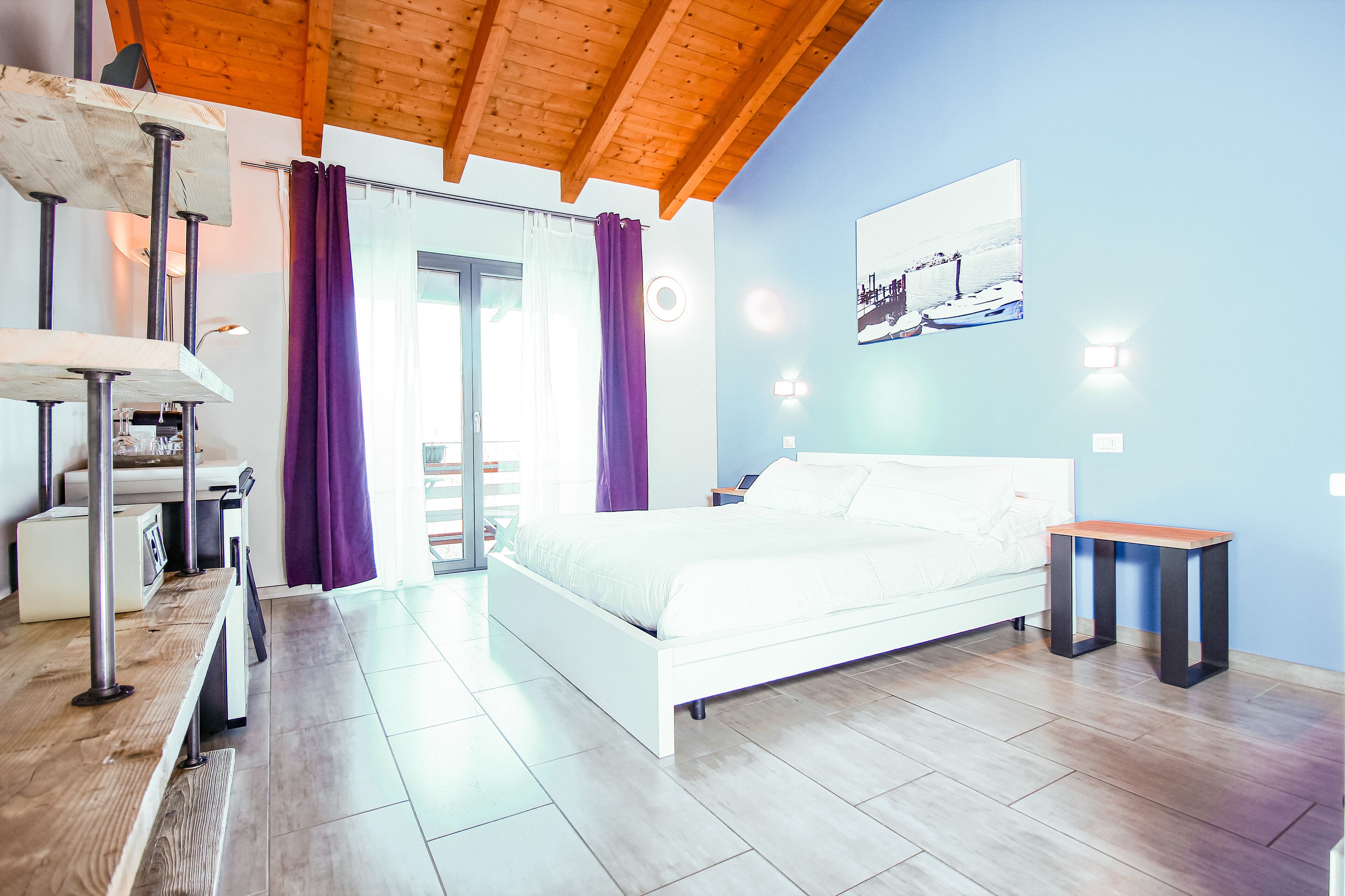 Superior Double Room & Spa | 羽毛の掛け布団、ミニバー、セーフティボックス (室内)、客室ごとに異なる装飾