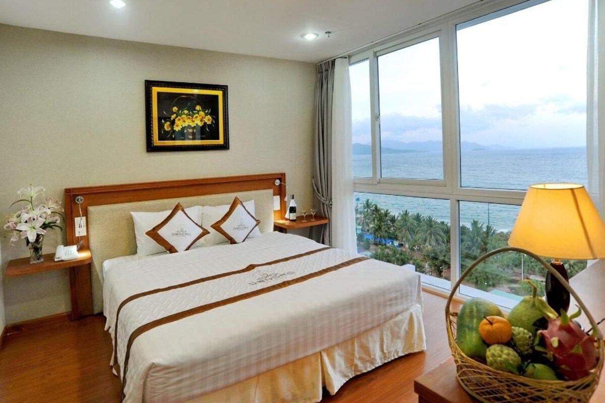 Minibar, in-room safe, desk, blackout drapes