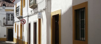 Old Evora Hostel
