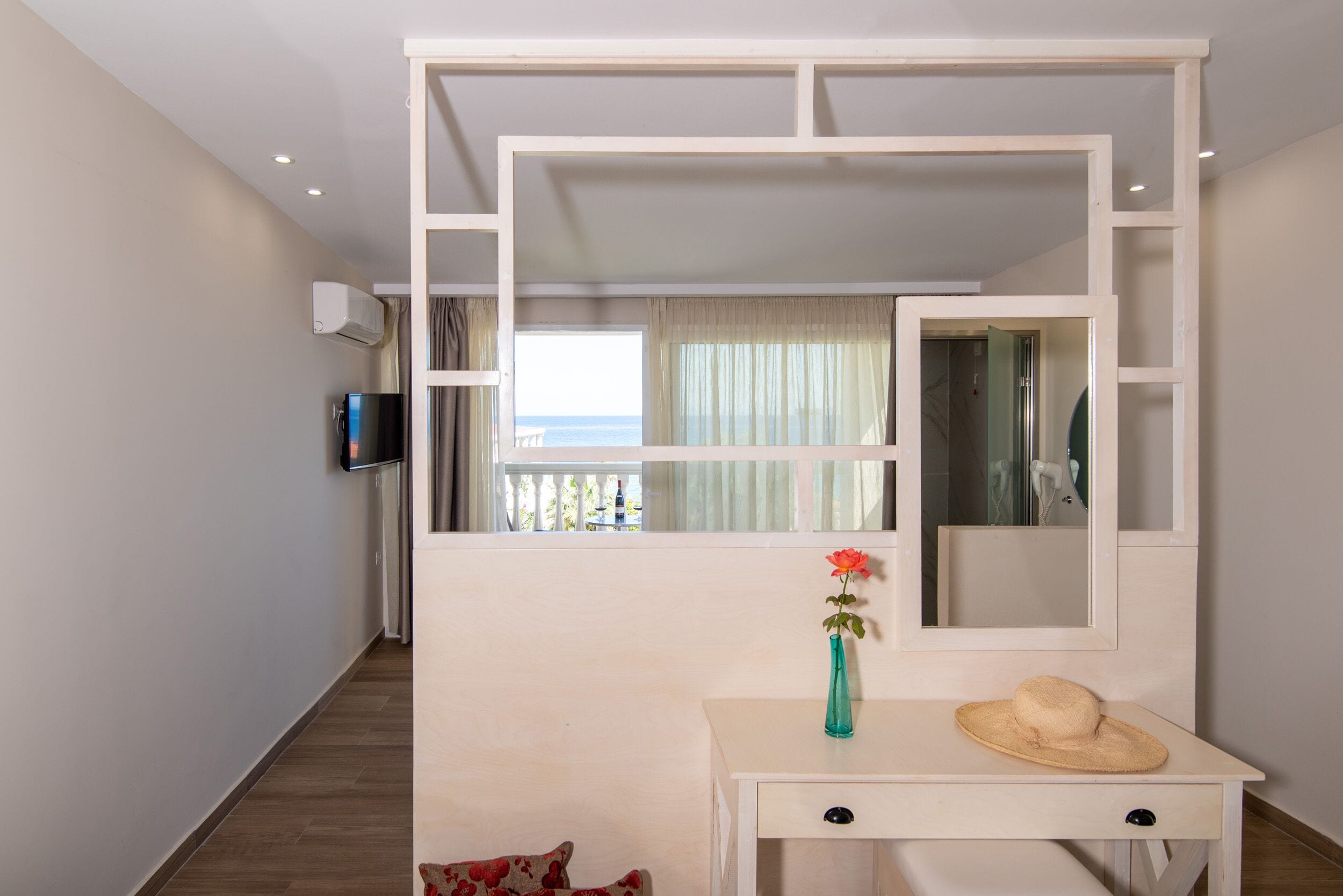 Photo - Belussi Beach Hotel & Suites