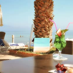 Bar accanto alla piscina