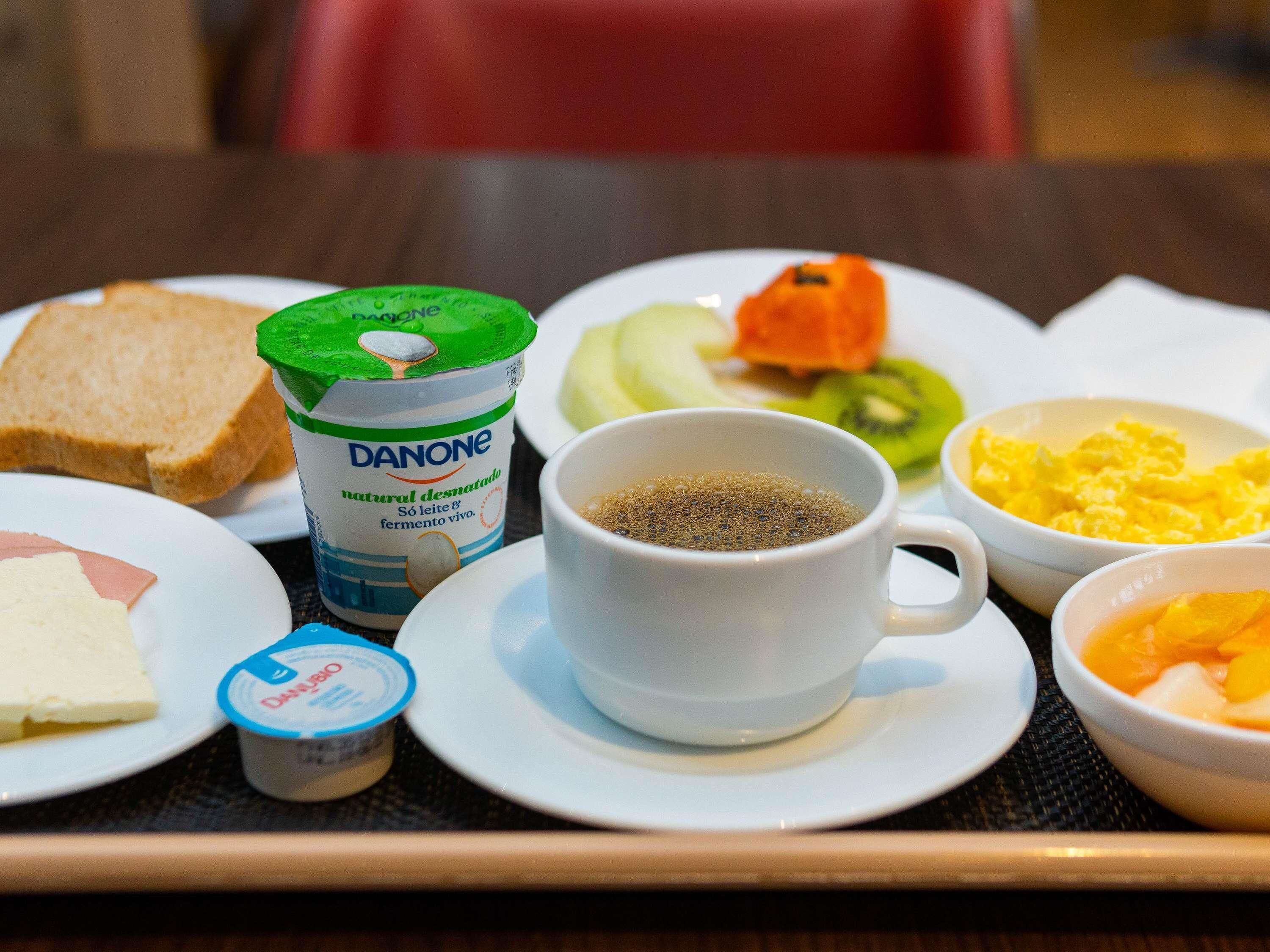 daily buffet breakfast (brl 53.00 per person)