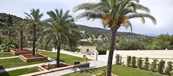 Kelyfos Hotel Bungalows and Suites