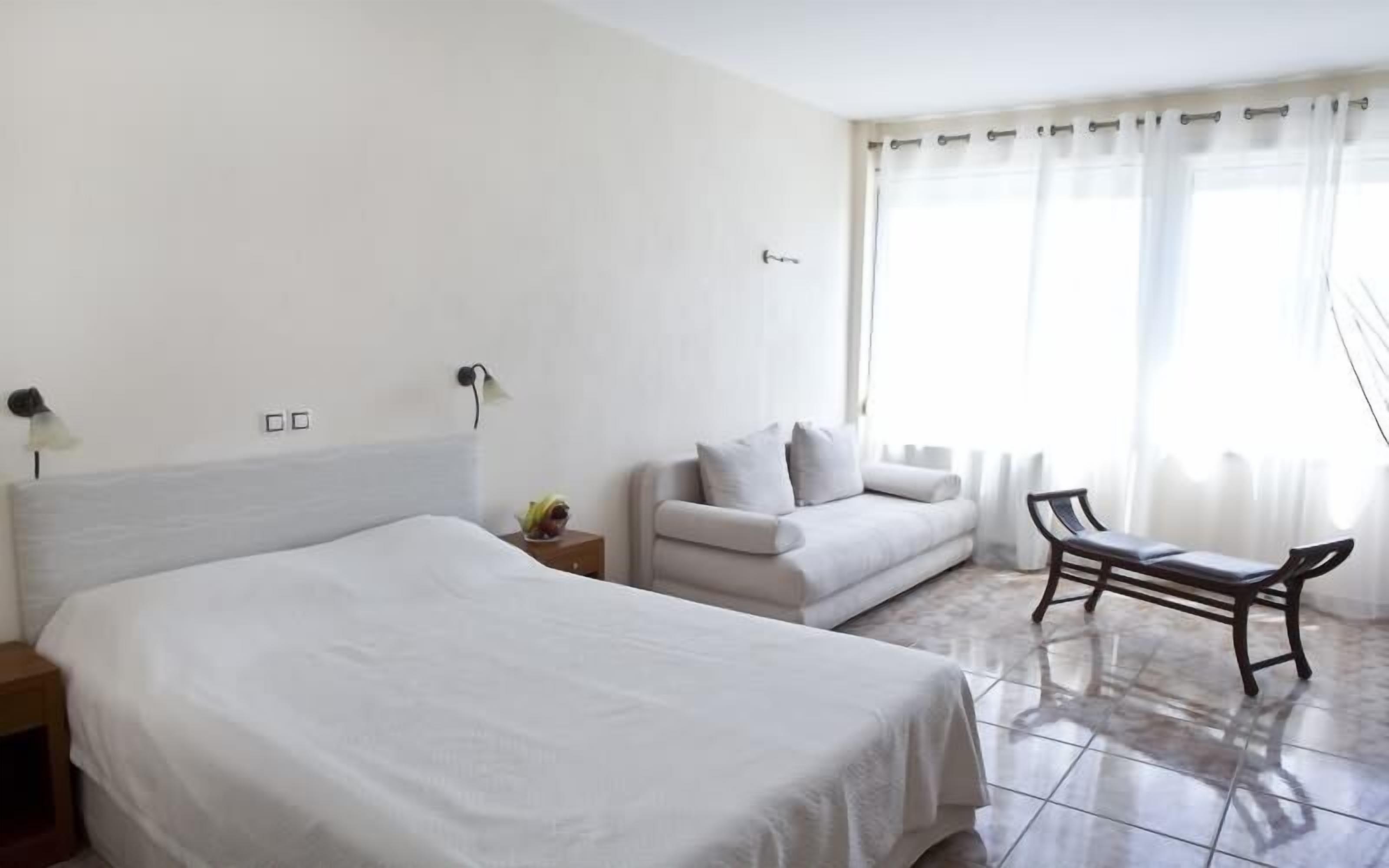 studio | in-room safe, desk, iron/ironing board, free cots/infant beds