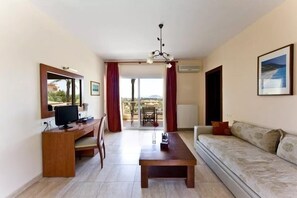 Suite | Living area