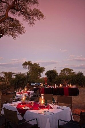 Outdoor dining - Elephant Valley Lodge (Kasane)
