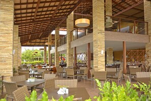 Dining - Iloa Resort (Barra de Sao Miguel)