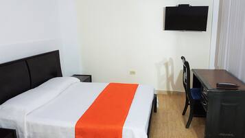 Chambre Simple | Surmatelas, fer et planche Ă repasser, Wi-Fi gratuit