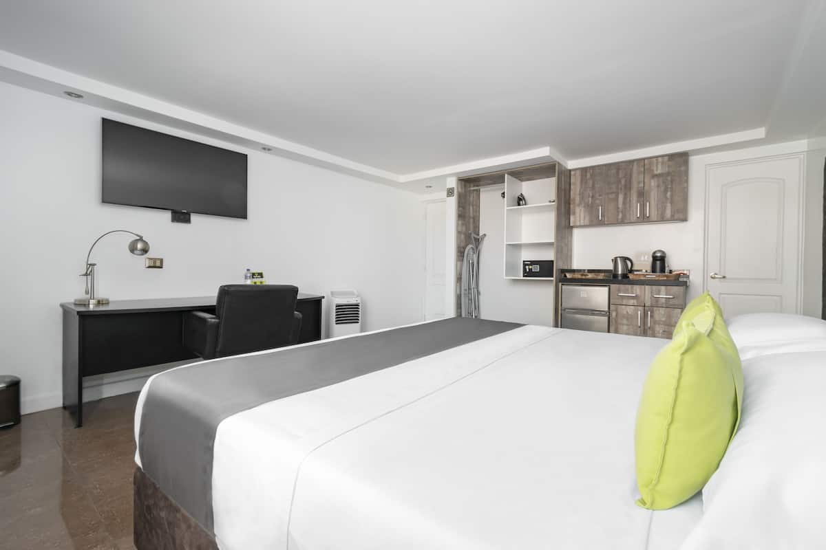 Superior Double Room | 1 bedroom, premium bedding, desk, laptop workspace