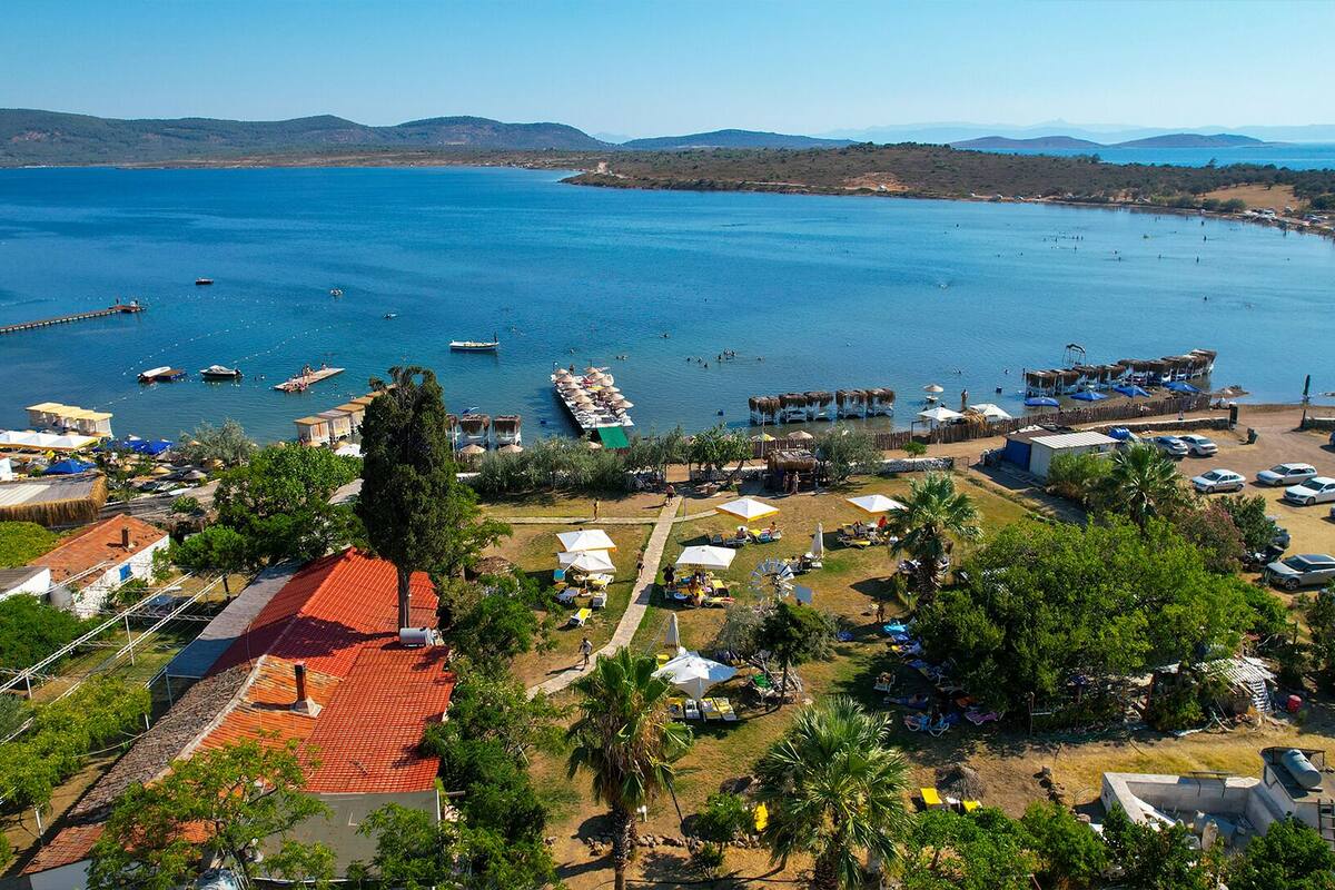 Private beach, white sand, sun-loungers, beach umbrellas