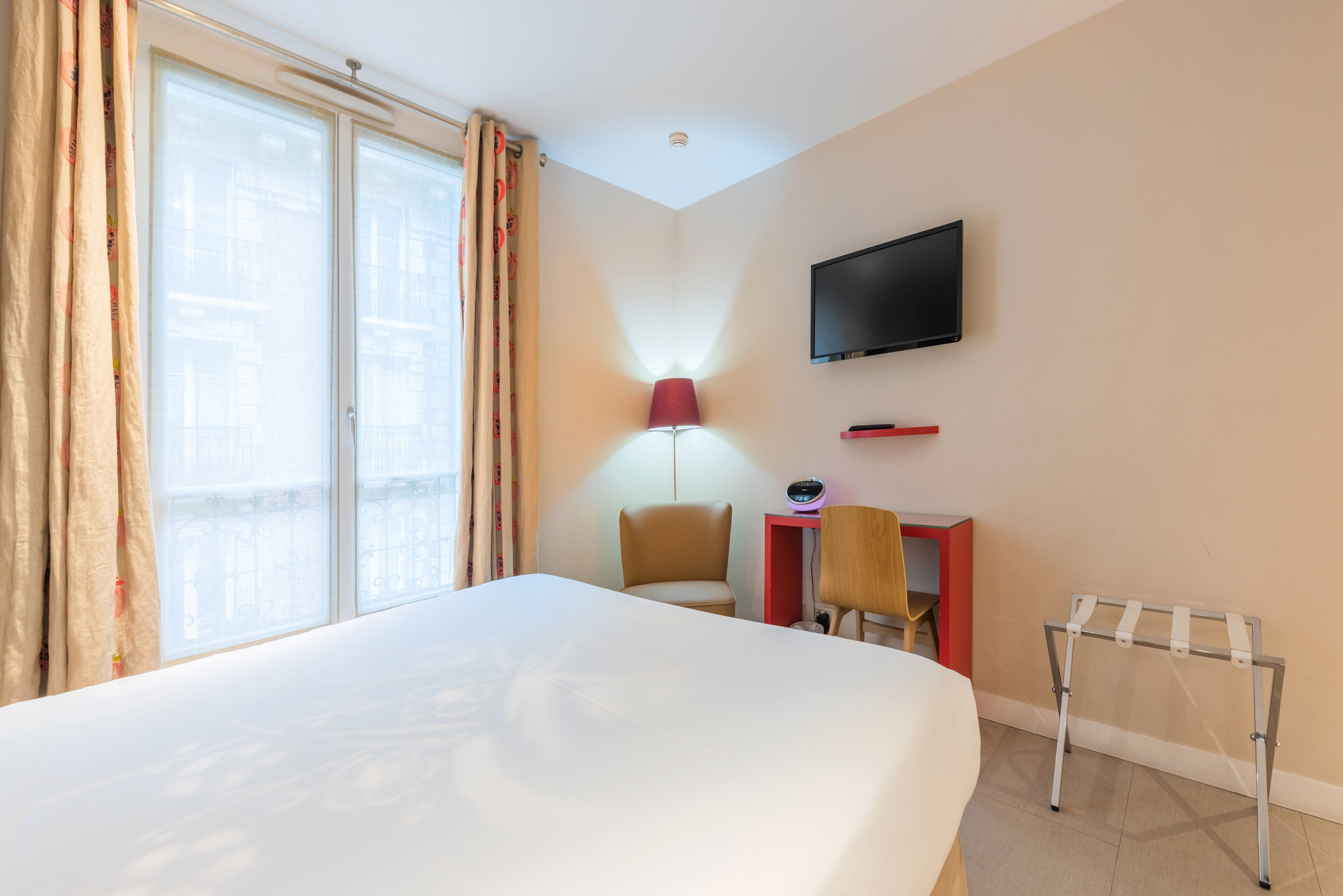 Minibar, in-room safe, desk, soundproofing