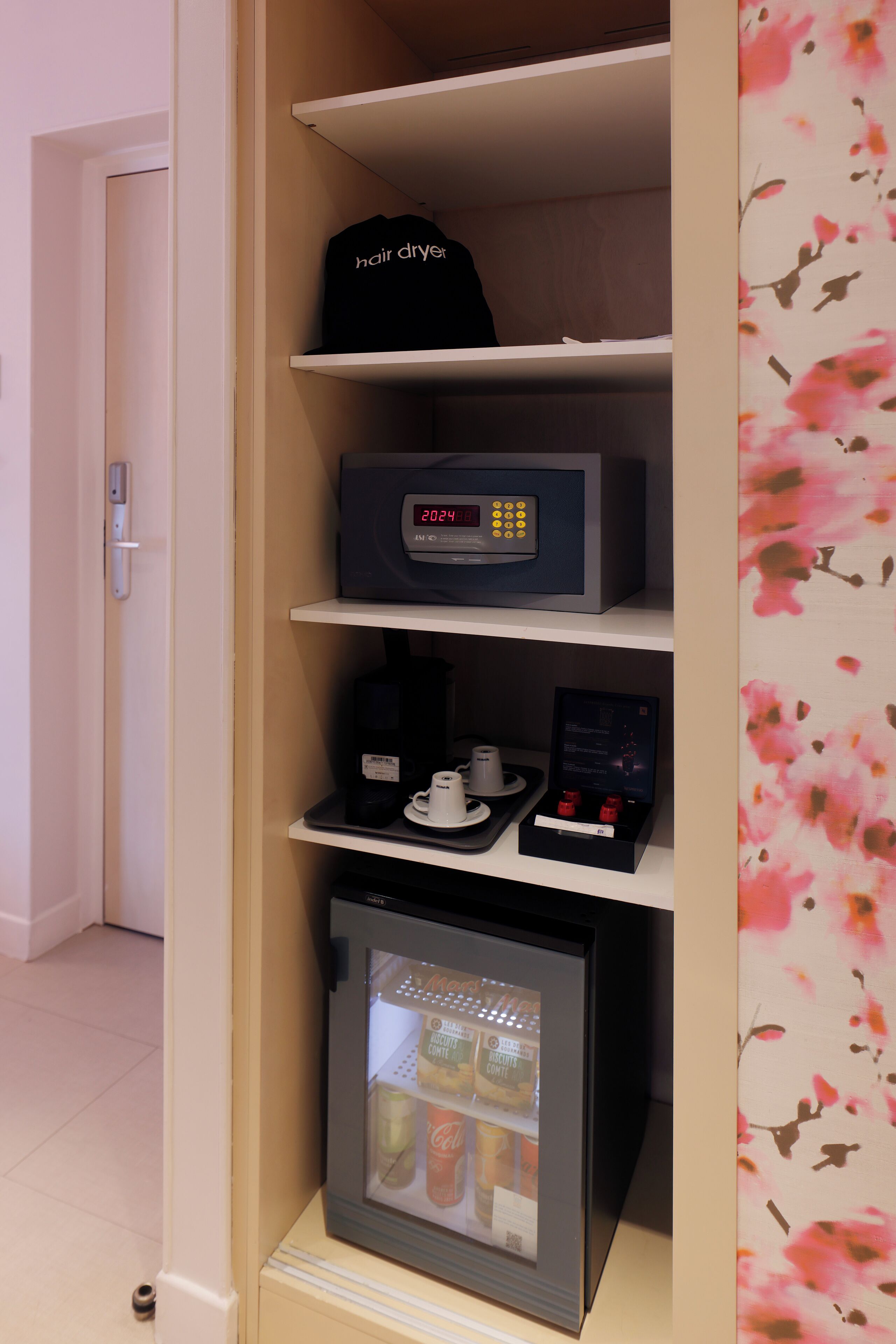 1 bedroom, minibar, in-room safe, desk