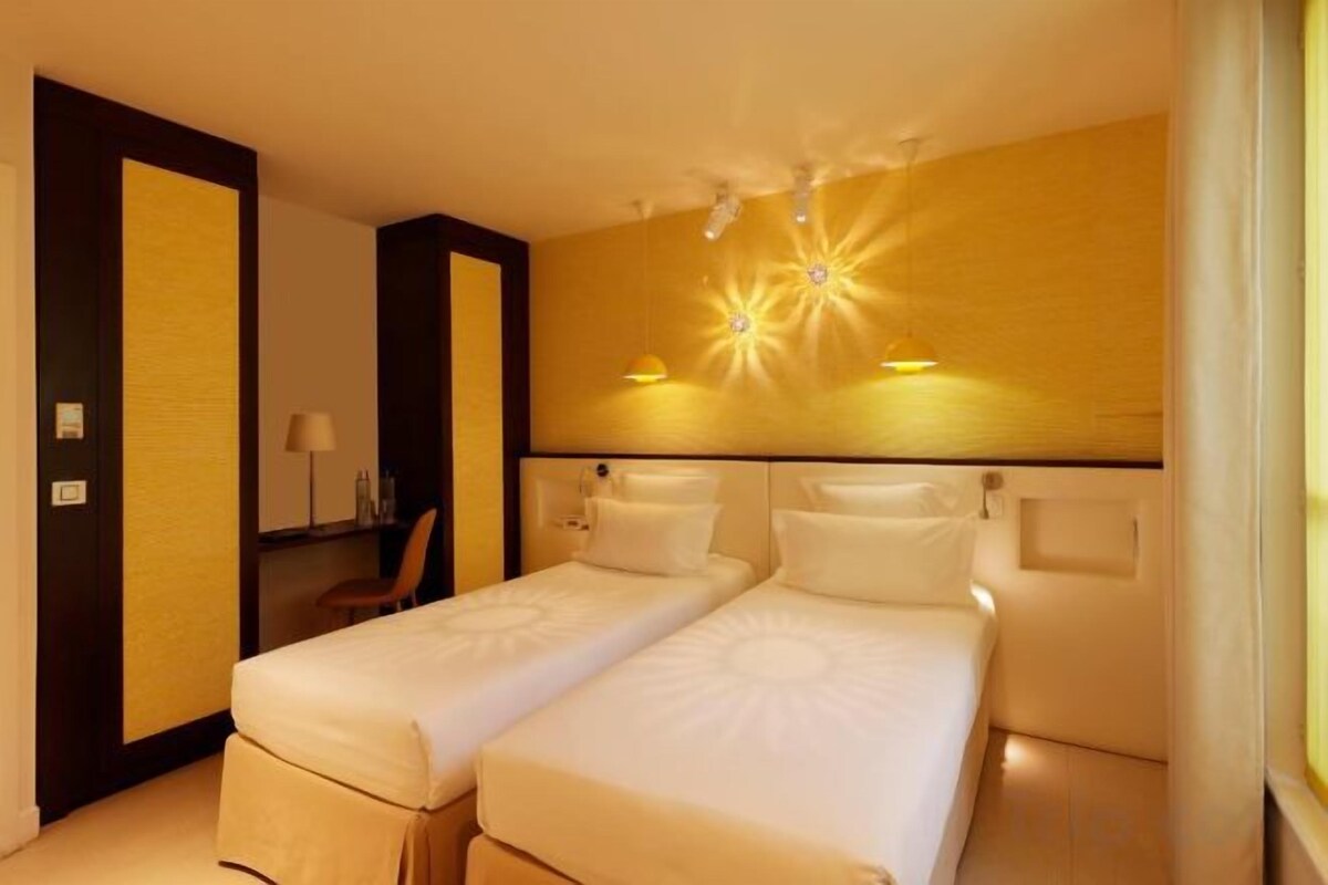 Minibar, in-room safe, desk, soundproofing