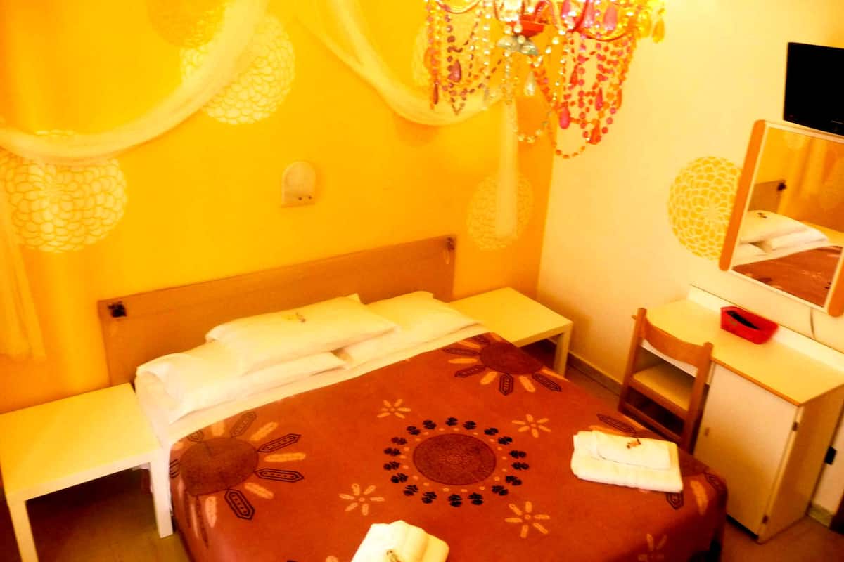 In-room safe, desk, free cots/infant beds, free WiFi