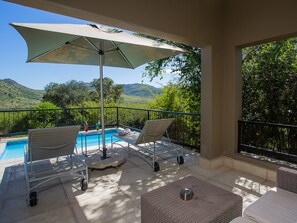 Terrace/patio - Shepherd's Tree Game Lodge (Pilanesberg National Park)
