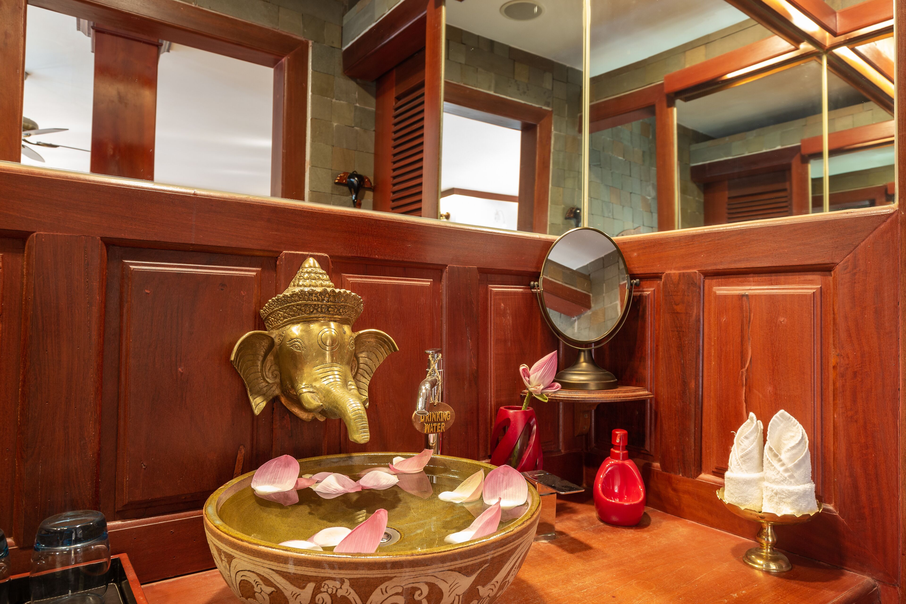 separate bathtub and shower, deep-soaking bathtub, rainfall showerhead