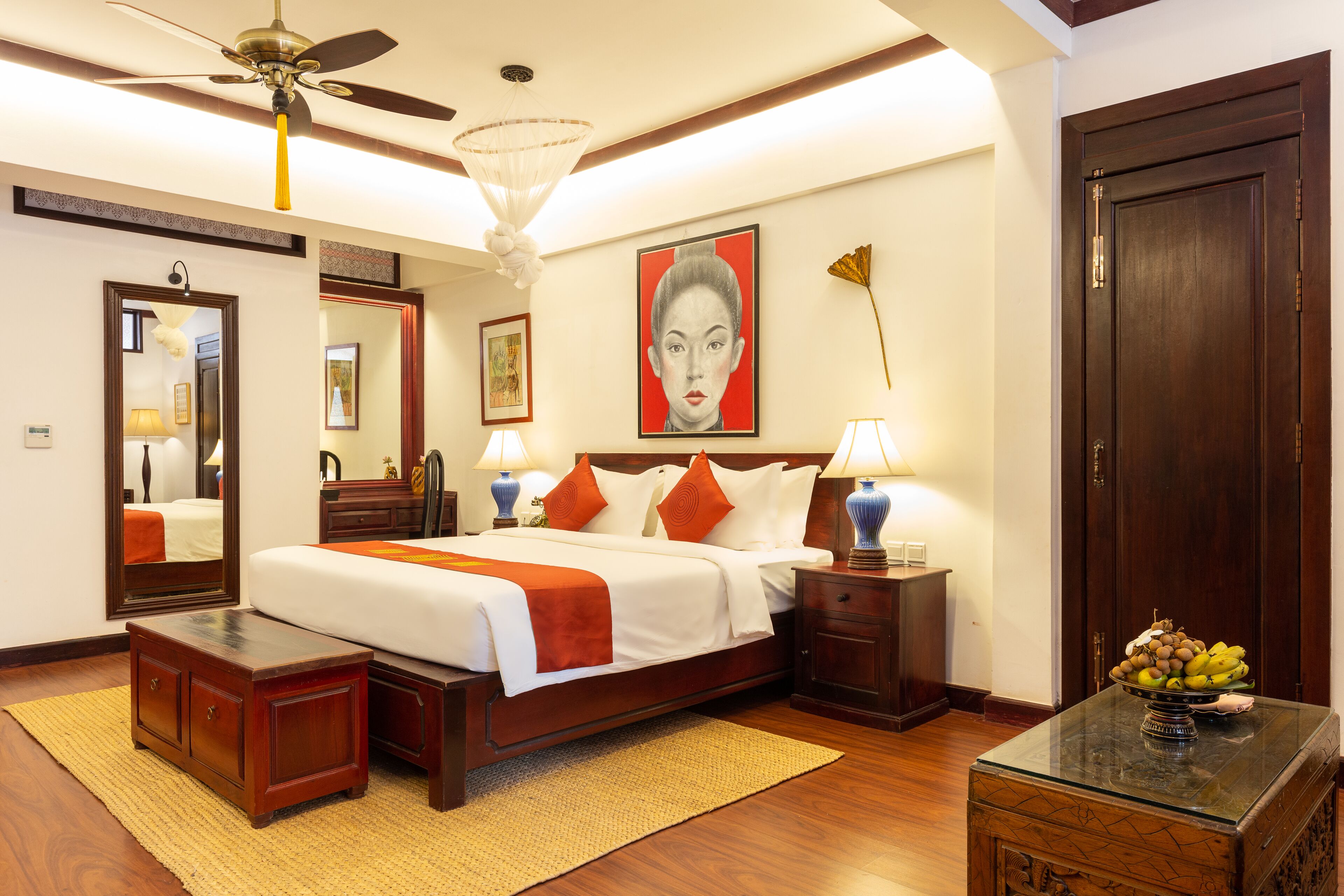 executive suite, terrace | premium bedding, minibar, in-room safe, individually decorated