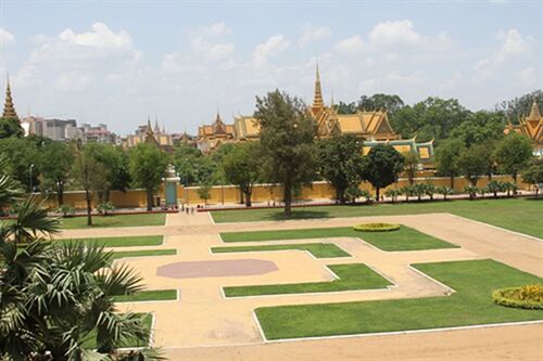 Golden Noura Villa Pub & Restaurant