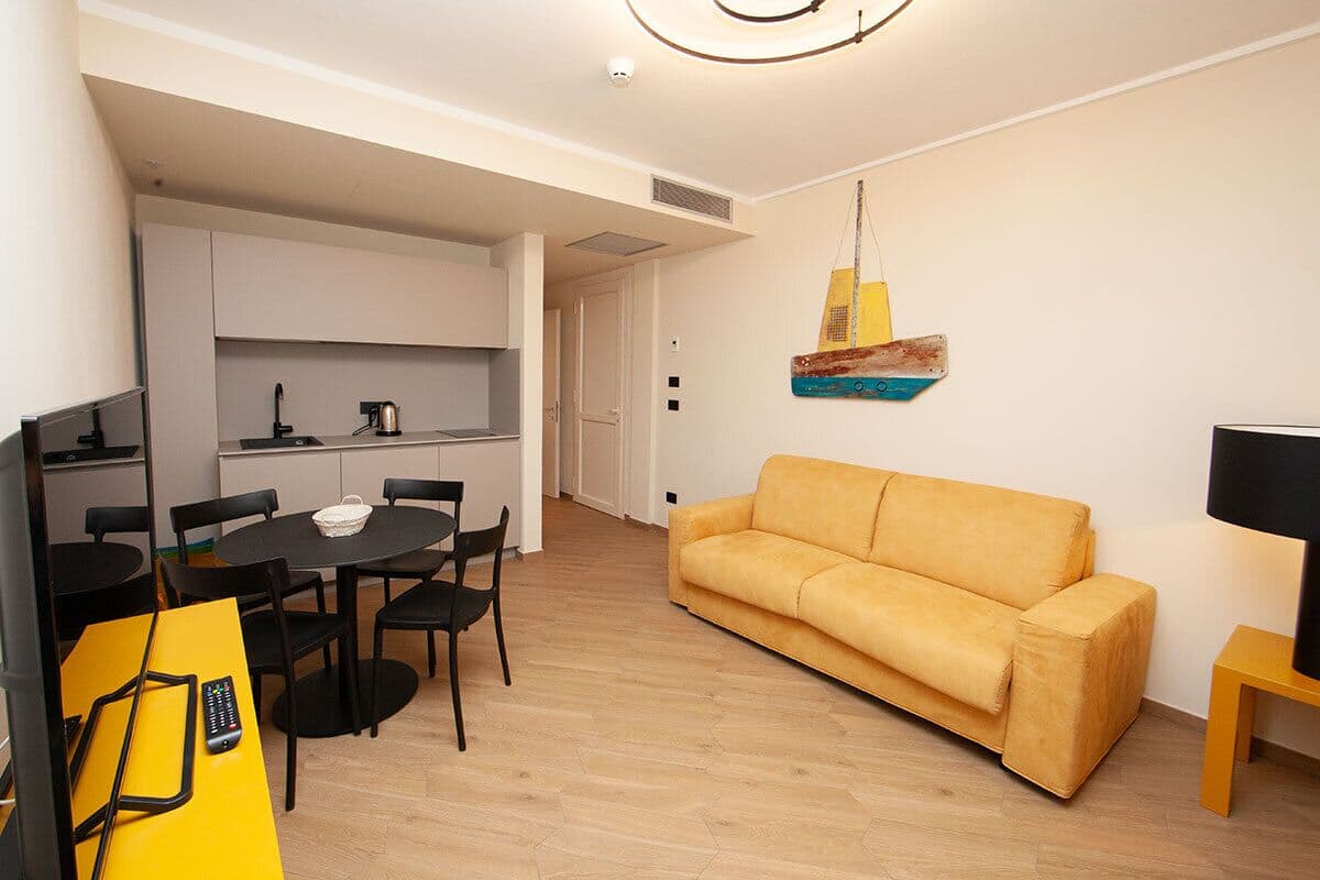 classic suite | private kitchen