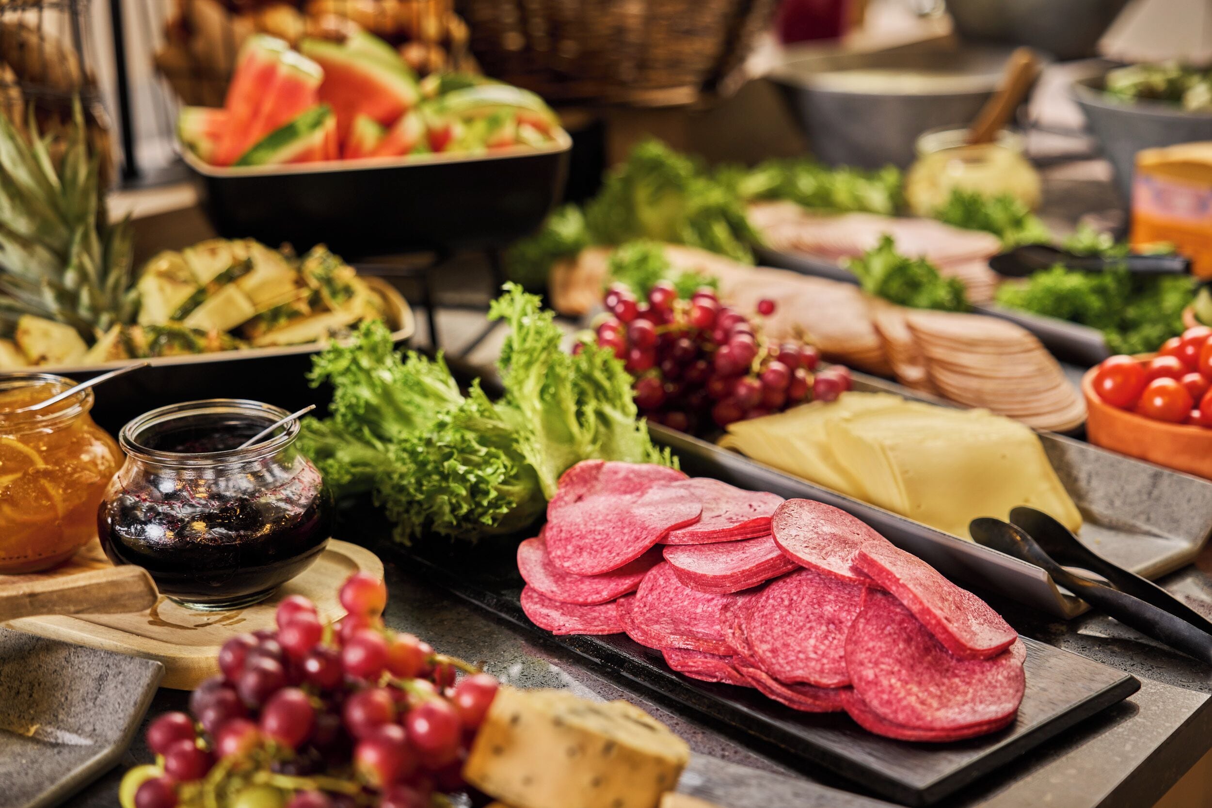 daily buffet breakfast (nok 195 per person)