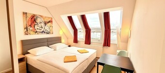 A&T Hotel & Hostel