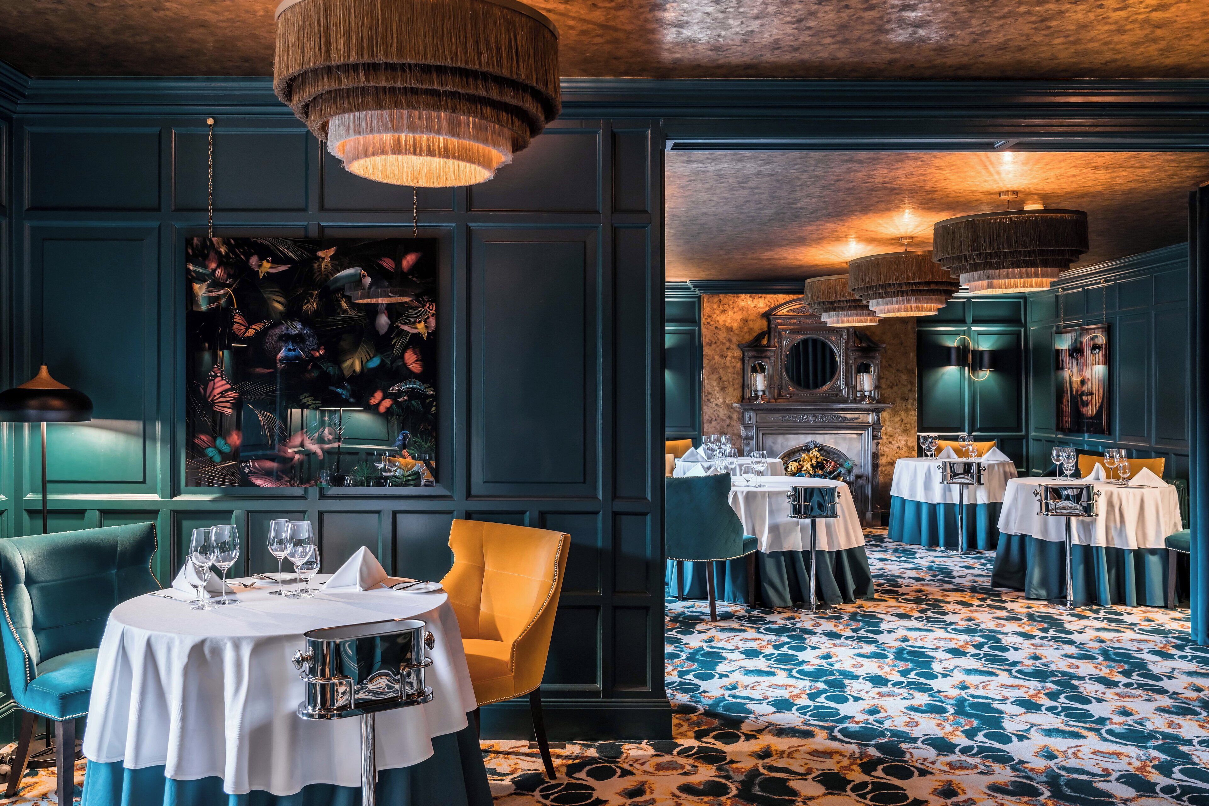 2 restaurants, breakfast served