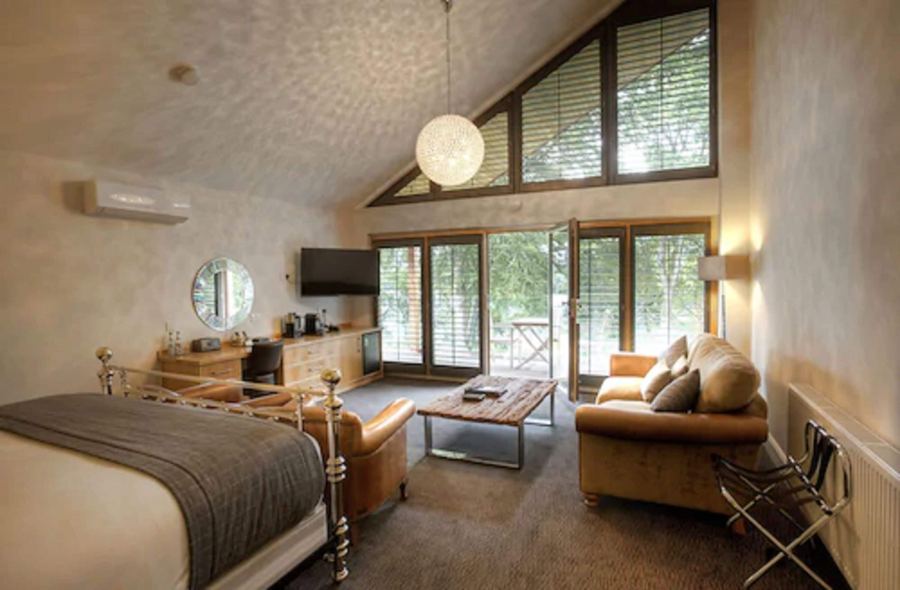 Loch View Lodge Room | Sábanas de algodón egipcio y ropa de cama de alta calidad