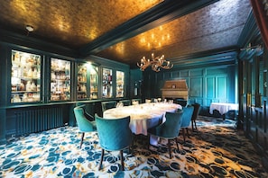 Bar (in der Unterkunft)