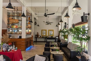 Bar (en el alojamiento)