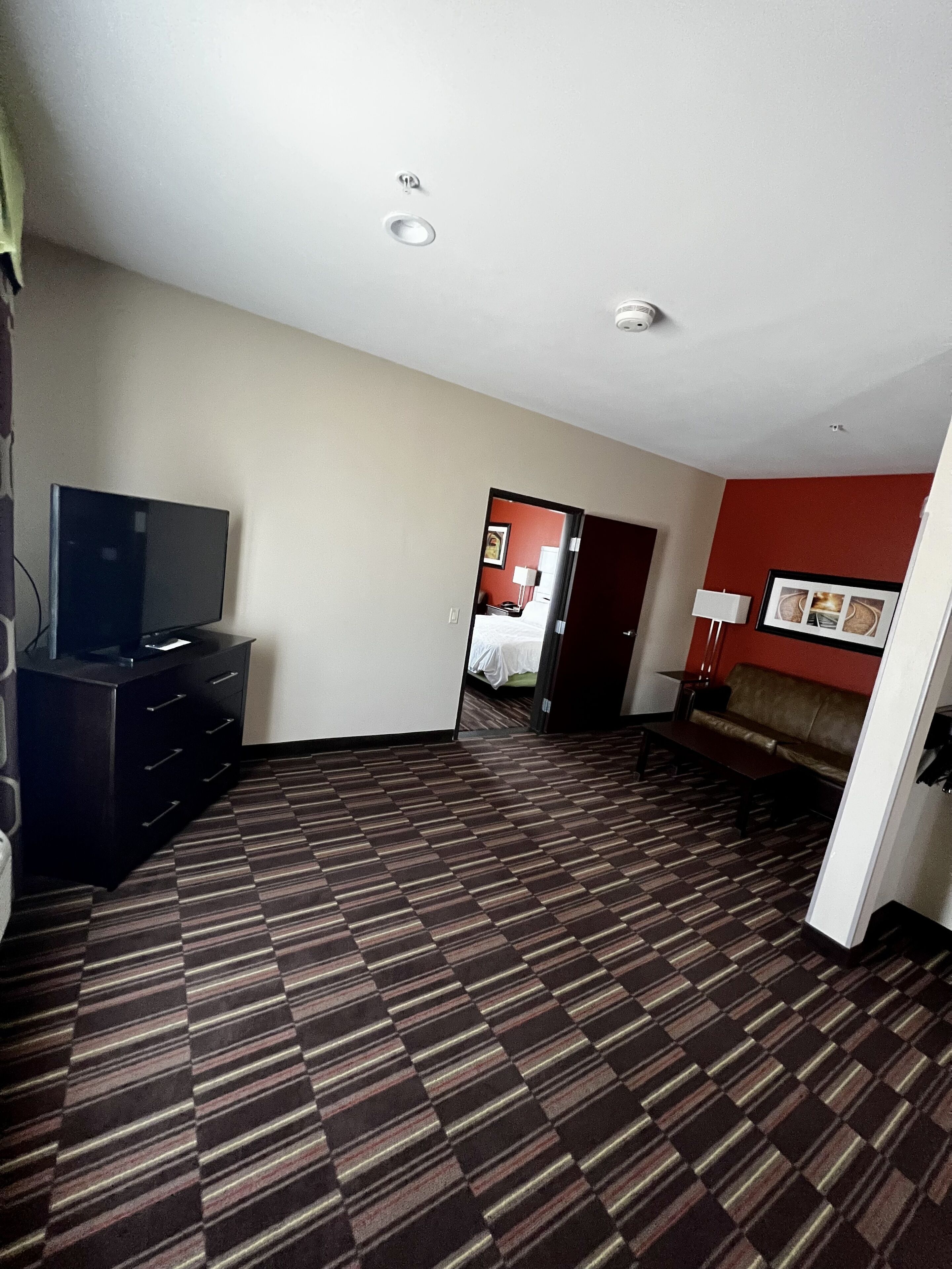 1 bedroom, desk, iron/ironing board, cots/infant beds