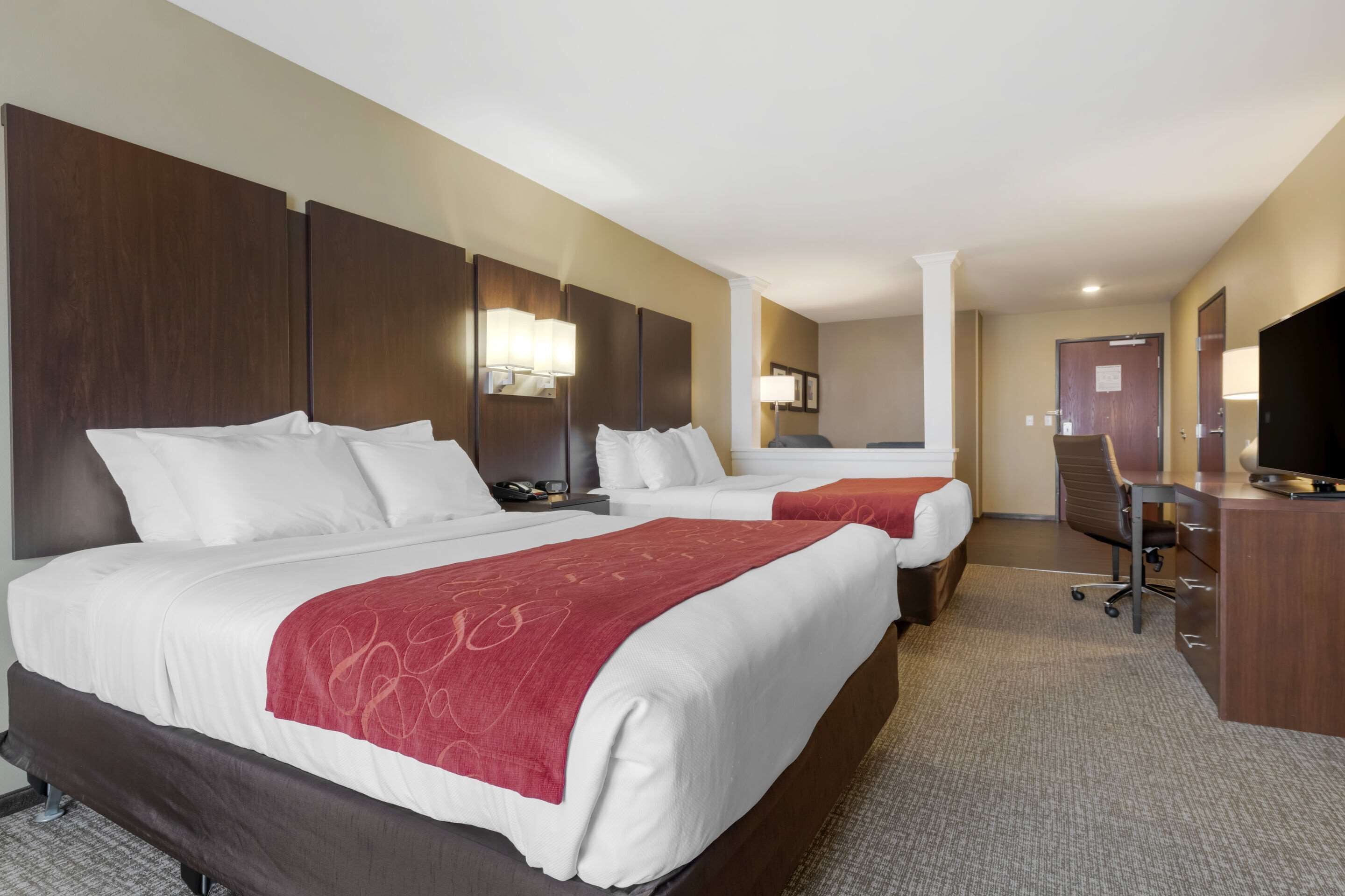 suite, multiple beds, accessible, non smoking | 1 bedroom, pillow-top beds, in-room safe, desk