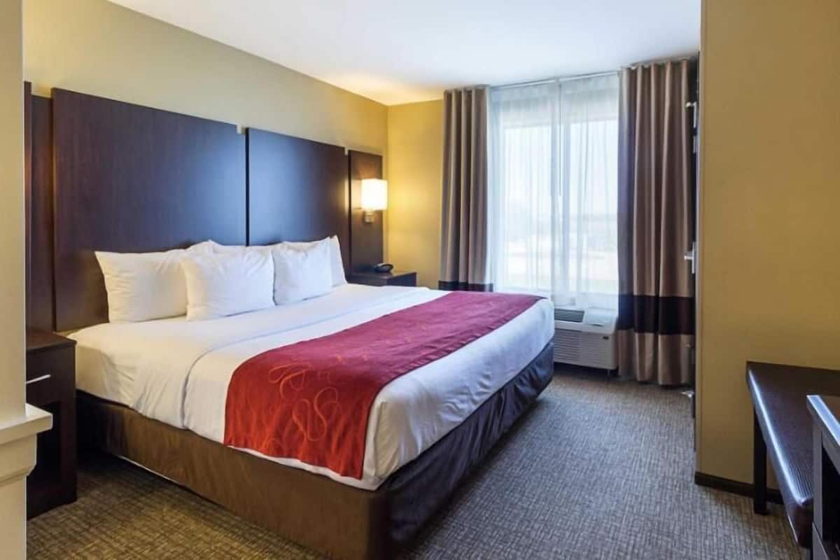 1 bedroom, pillowtop beds, in-room safe, desk