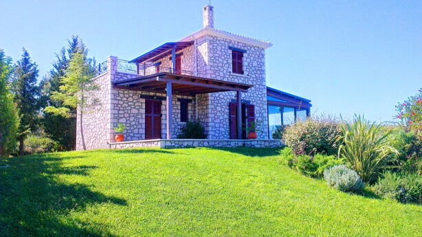 Front of property - Anemones Villas (Lefkada)