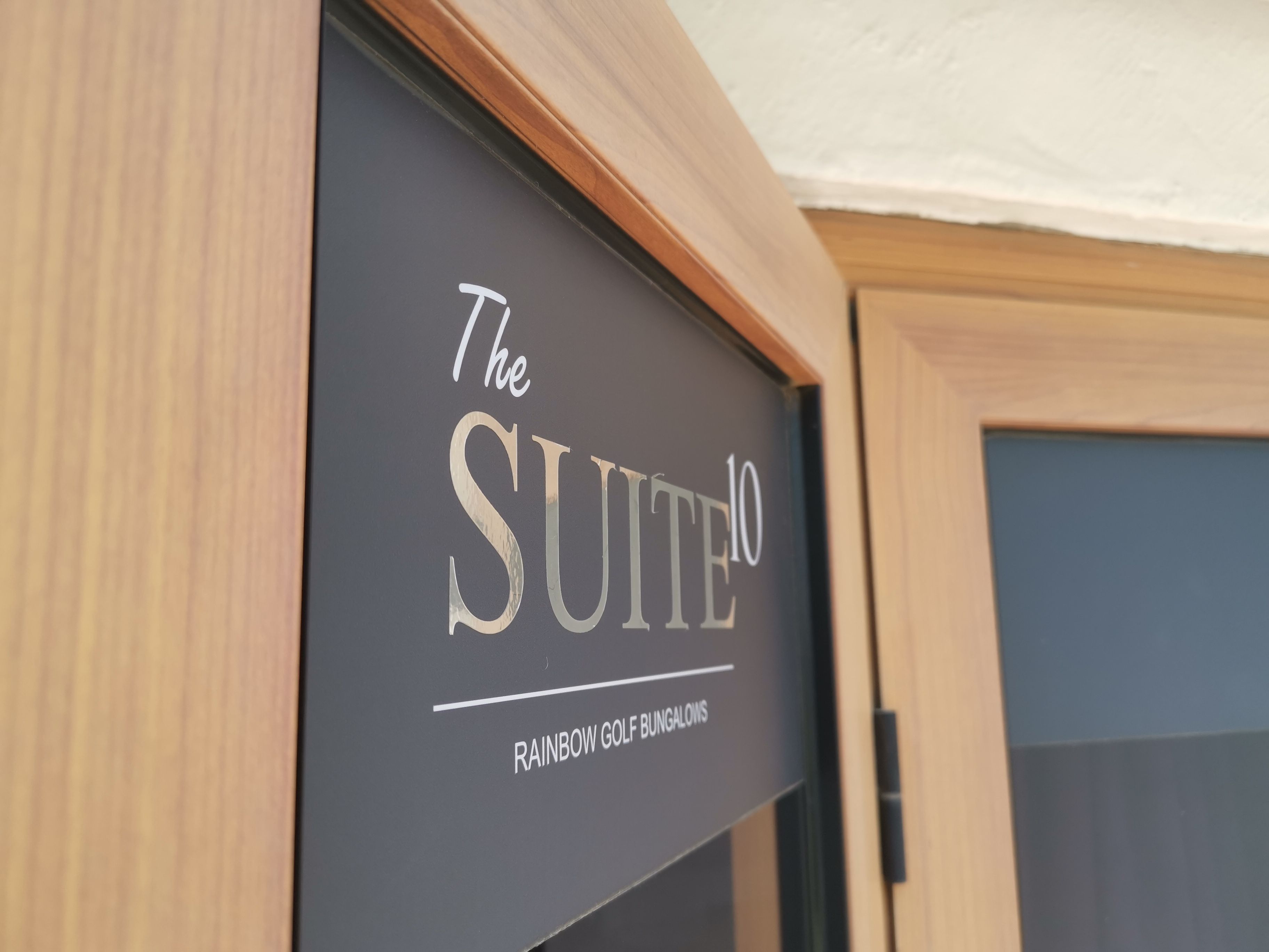 Foto - Rainbow Golf Bungalows, Gay Men-only Resort