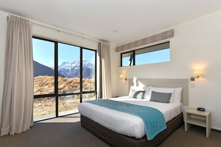 Decoración personalizada, muebles diferentes y escritorio . Aoraki Court Motel