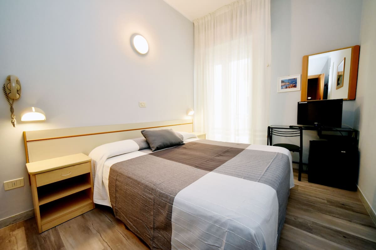 Chambre Ăconomique Double ou avec lits jumeaux