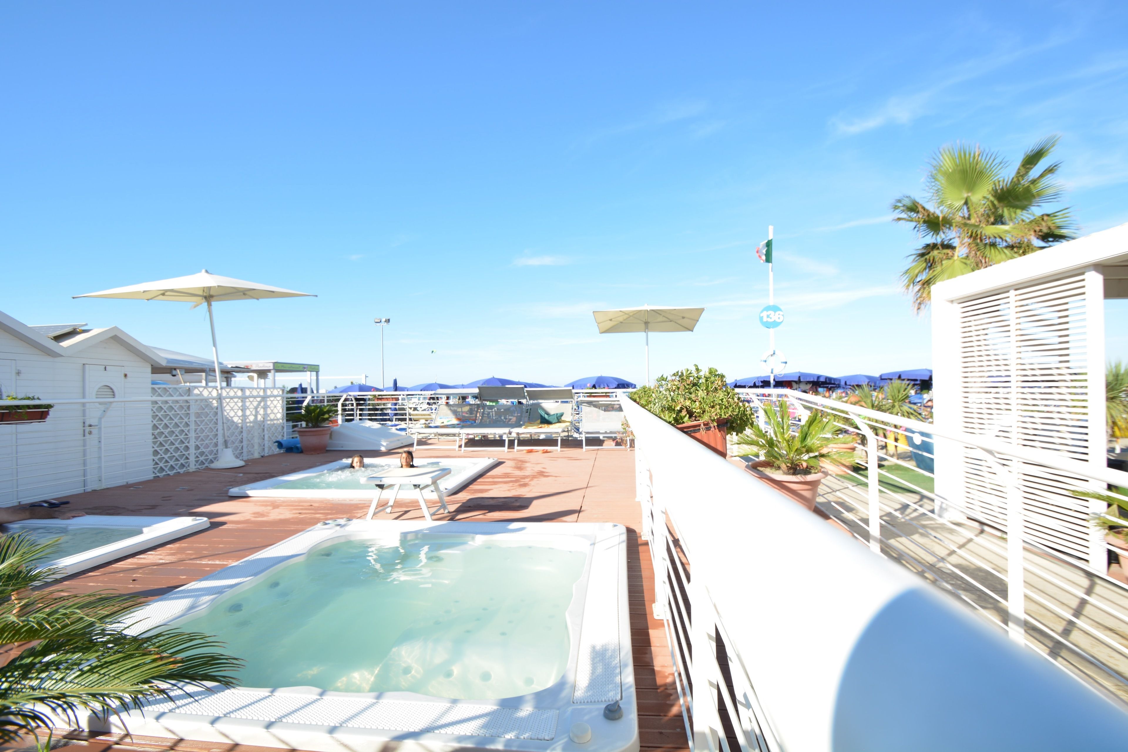 Privatstrand in der Nähe, Volleyball