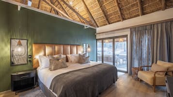 Signatur-suite - 1 kingsize-seng | Premium-sengetøj, minibar, pengeskab på værelset, individuel indretning