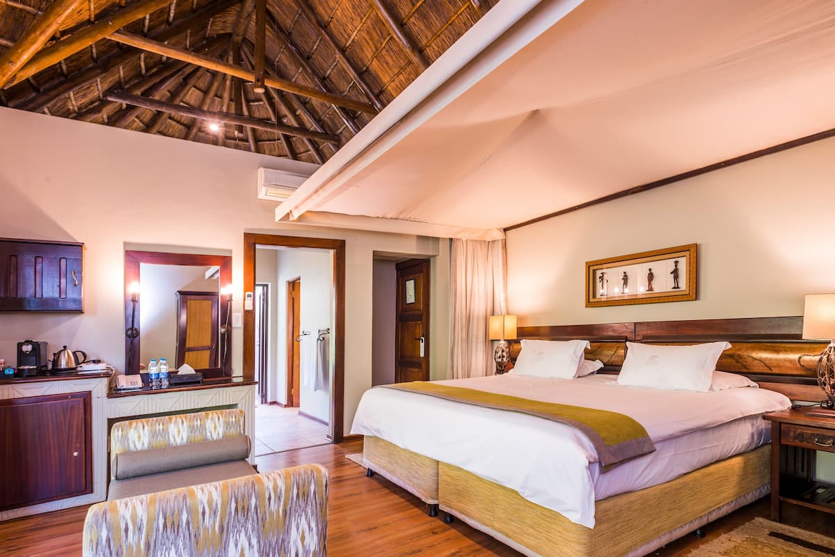 Premium bedding, minibar, in-room safe, individually furnished