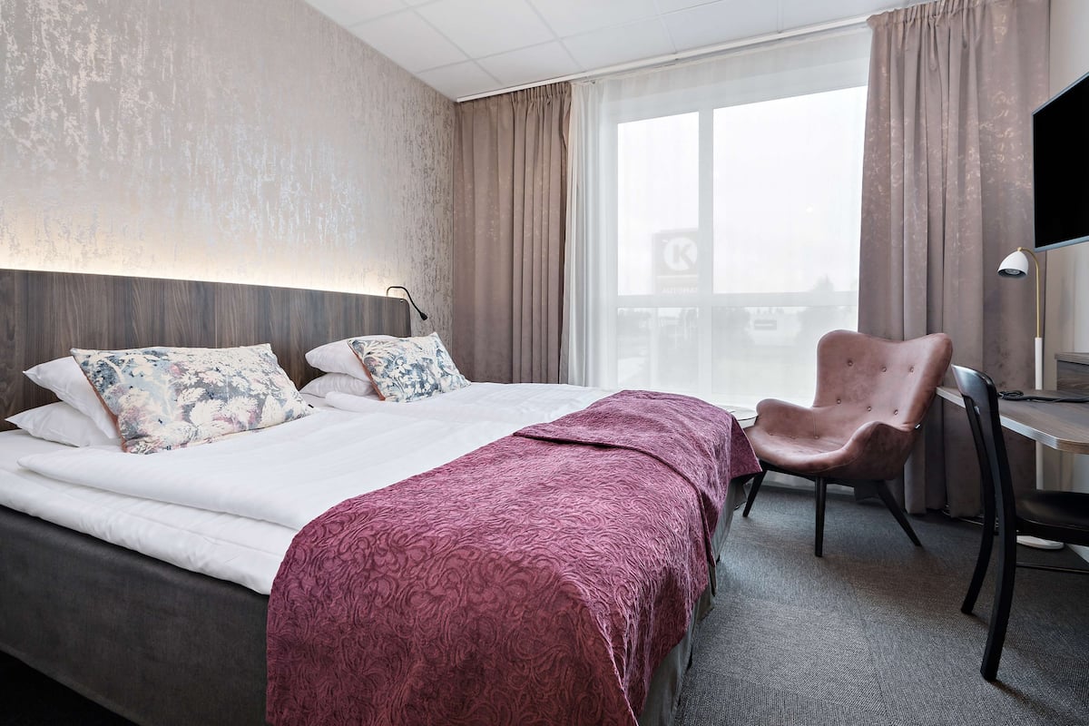Desk, iron/ironing board, free cots/infant beds, free WiFi
