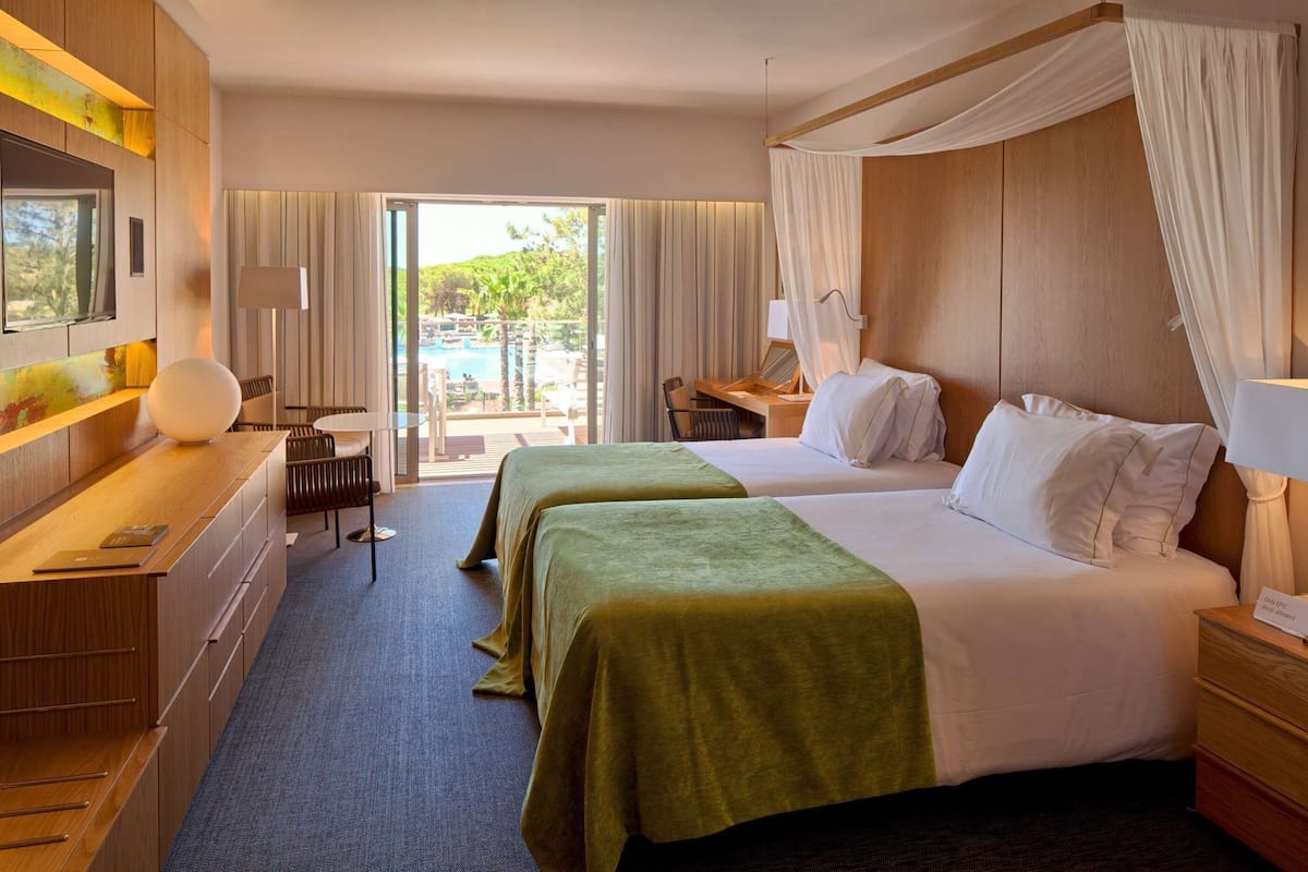 1 bedroom, premium bedding, minibar, in-room safe