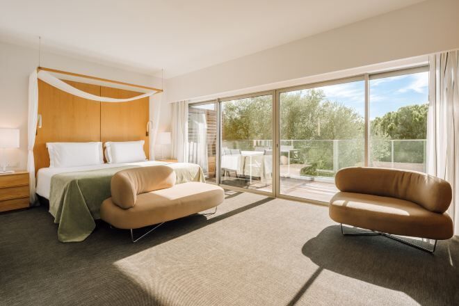 1 bedroom, premium bedding, minibar, in-room safe
