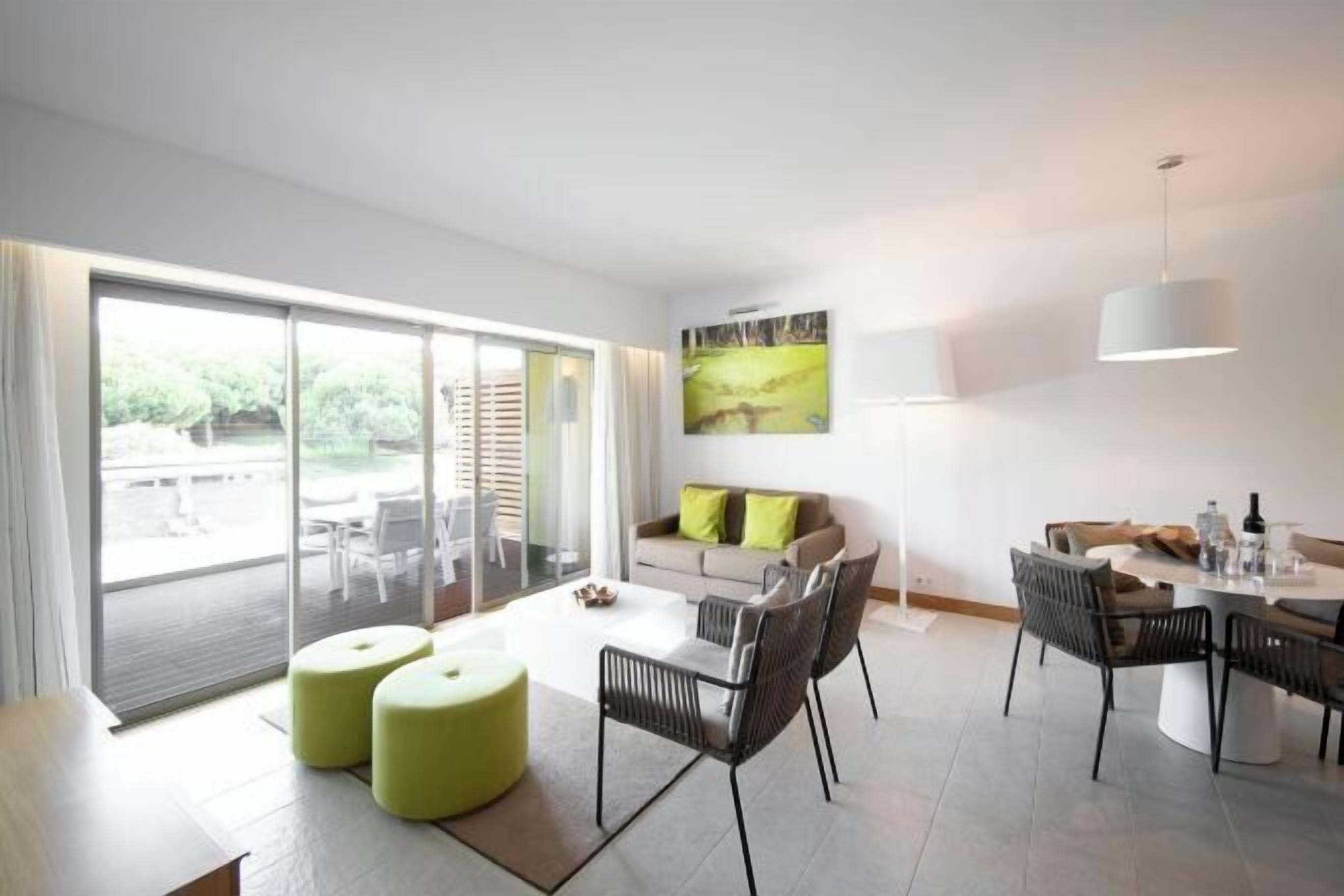 2 restaurants, breakfast, dinner served; Mediterranean cuisine 