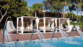 Indoor pool, 5 outdoor pools, pool umbrellas, sun loungers