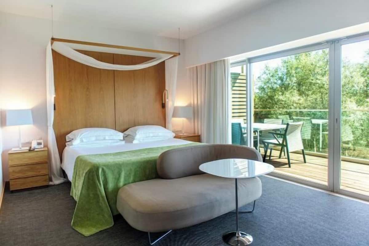 1 habitación, ropa de cama de alta calidad y minibar