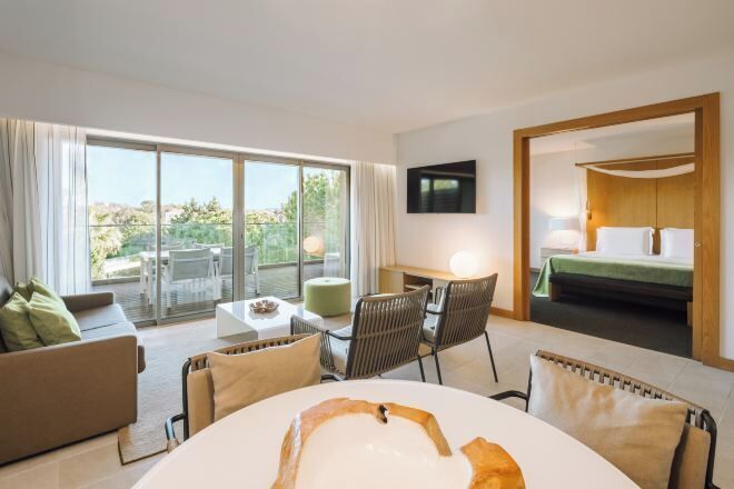 1 bedroom, premium bedding, minibar, in-room safe