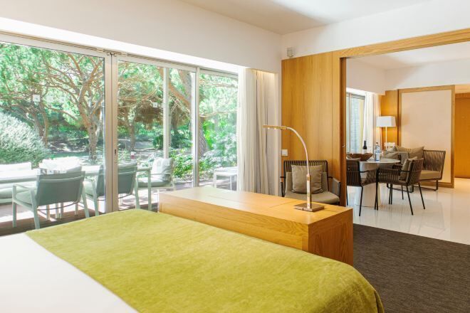 1 bedroom, premium bedding, minibar, in-room safe
